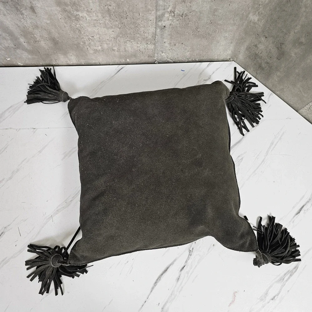 West Elm‎ 16x16